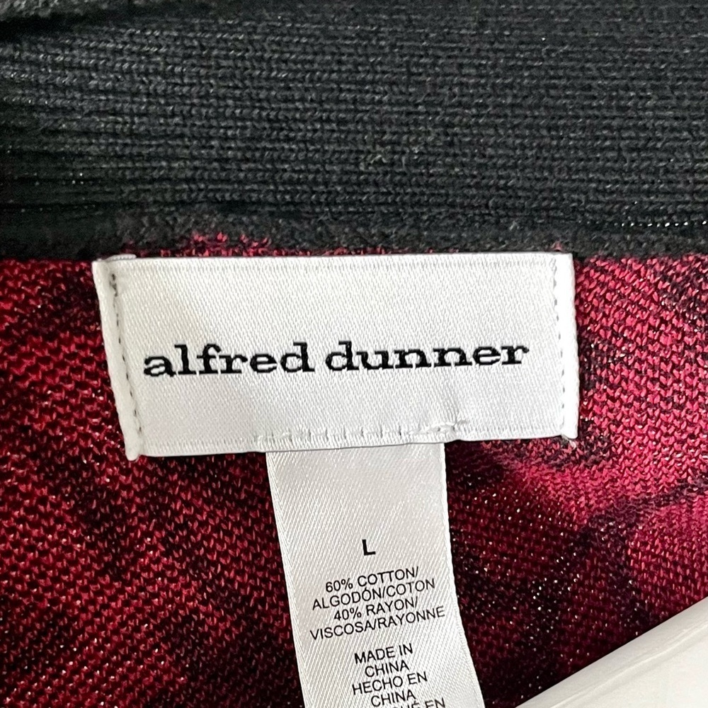 Alfred Dunner Geometric Print Cardigan Sweater Size Large Red/Black - Picture 5 of 5